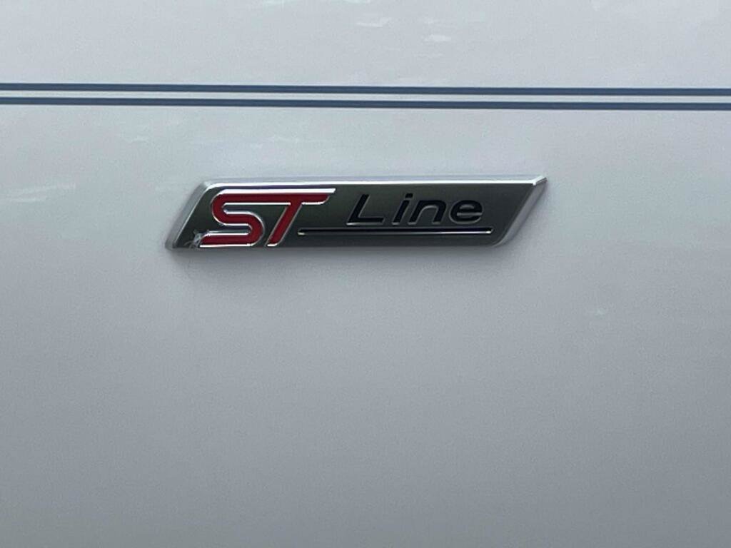 Certified 2023 Ford Escape ST-Line w/ Tech Pack #1 AWD/4WD image 15