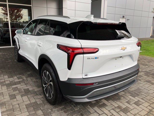 Used 2024 Chevrolet Blazer EV LT AWD/4WD image 2