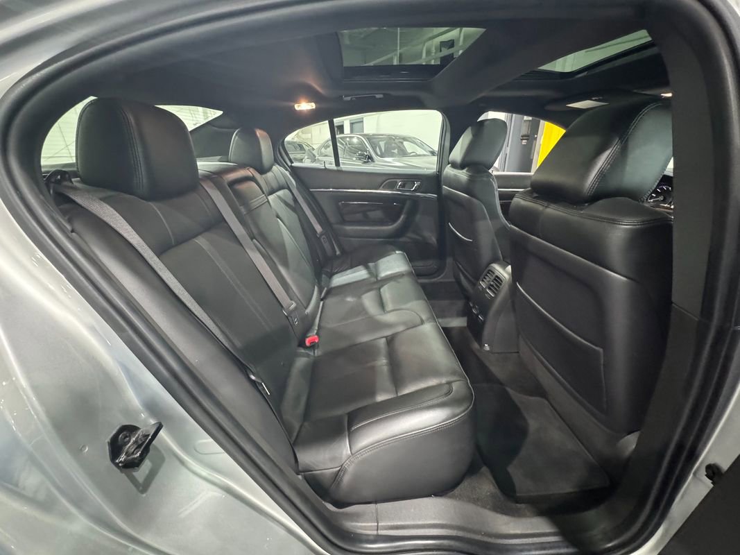 Used 2012 Lincoln MKS AWD image 37