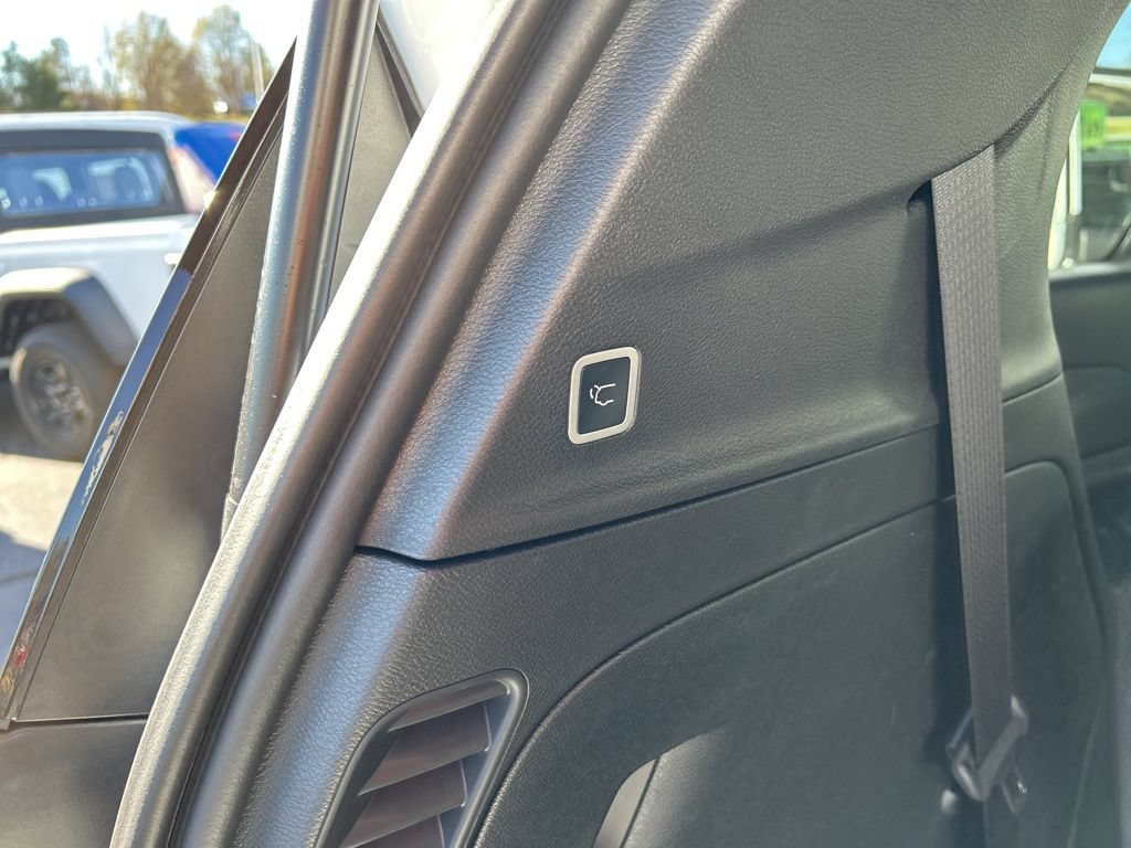 New 2026 Chrysler Pacifica Select AWD/4WD image 27