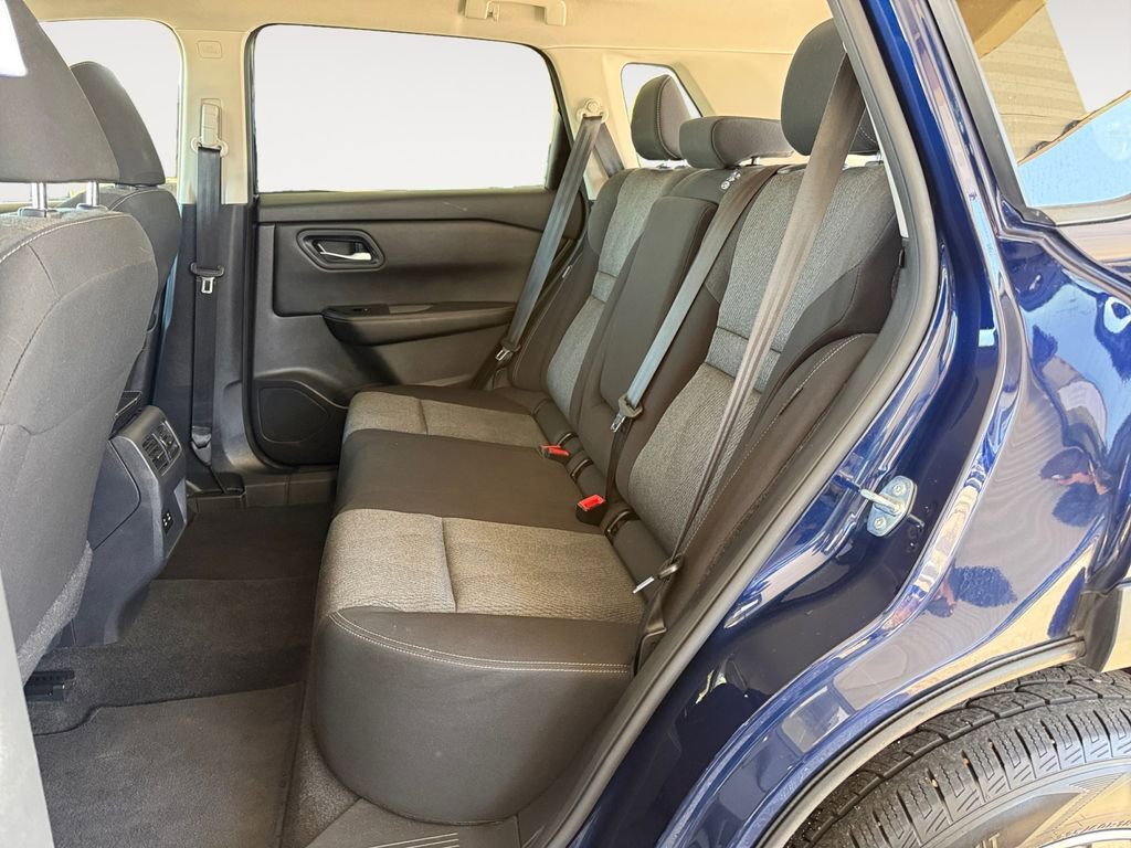 Used 2024 Nissan Rogue SV FWD image 13