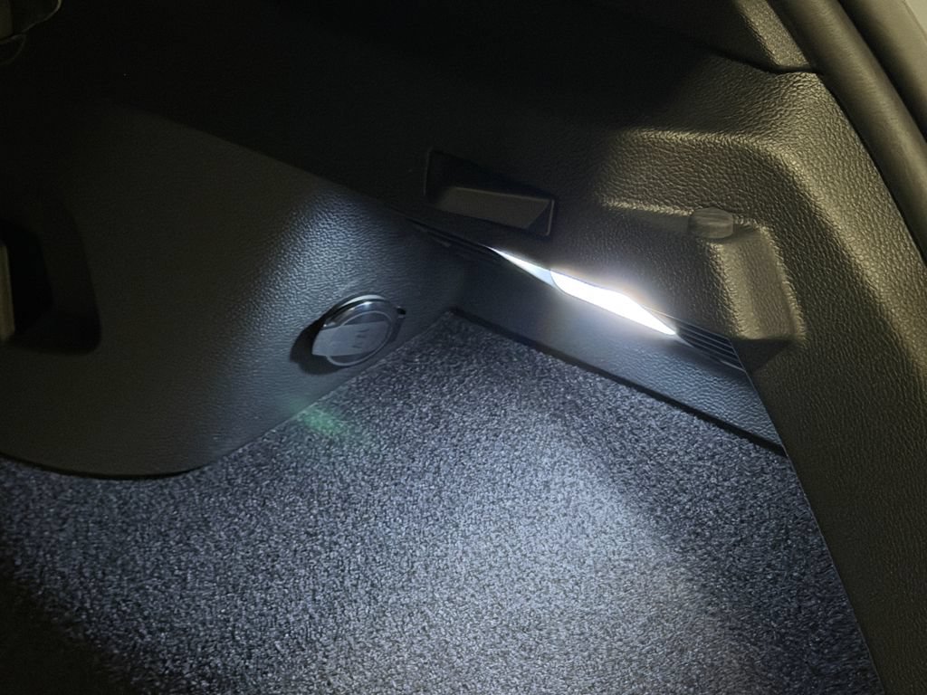 New 2026 Volkswagen GTI SE FWD image 29