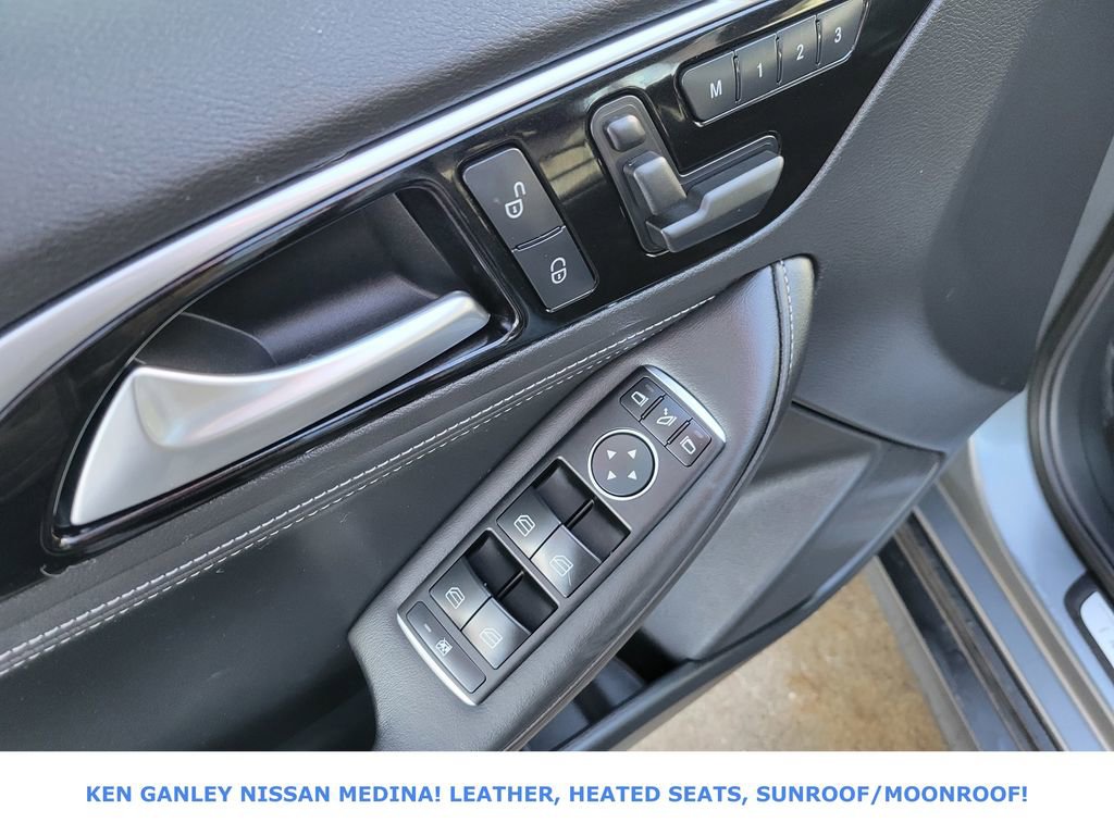 Used 2018 INFINITI QX30 Premium w/ Cargo Package image 38