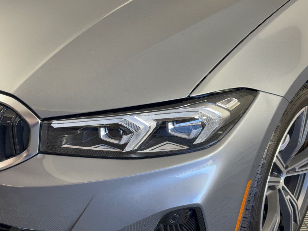 Used 2024 BMW 330i Sedan w/ Convenience Package RWD image 12