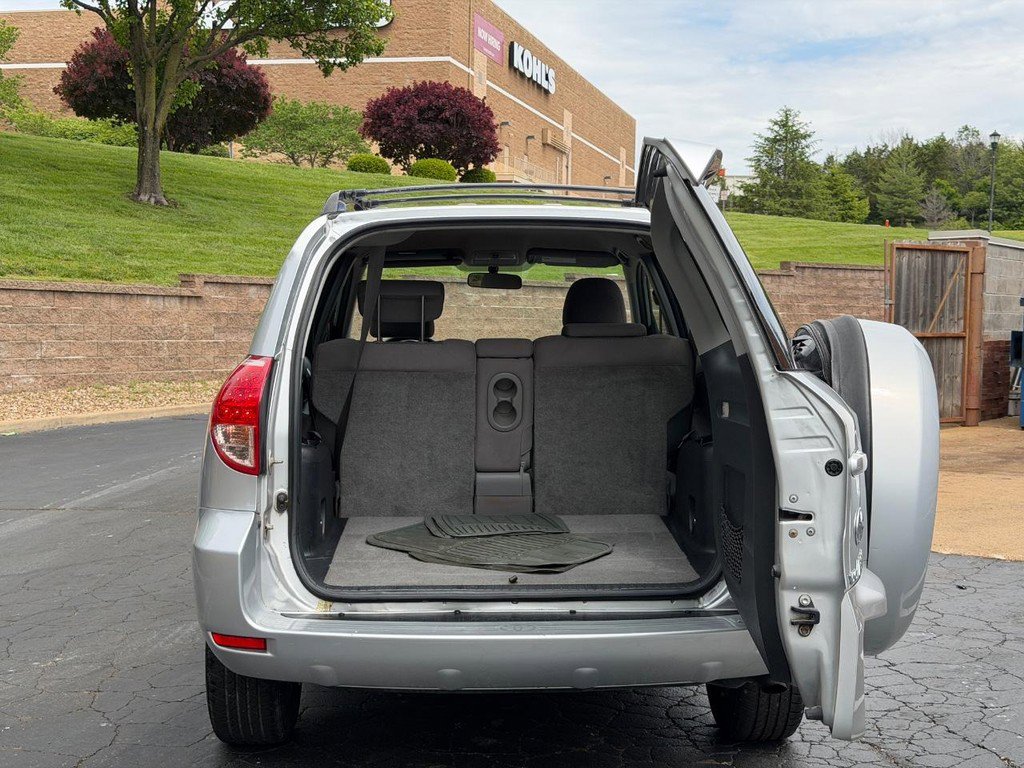Used 2008 Toyota RAV4 2WD image 4