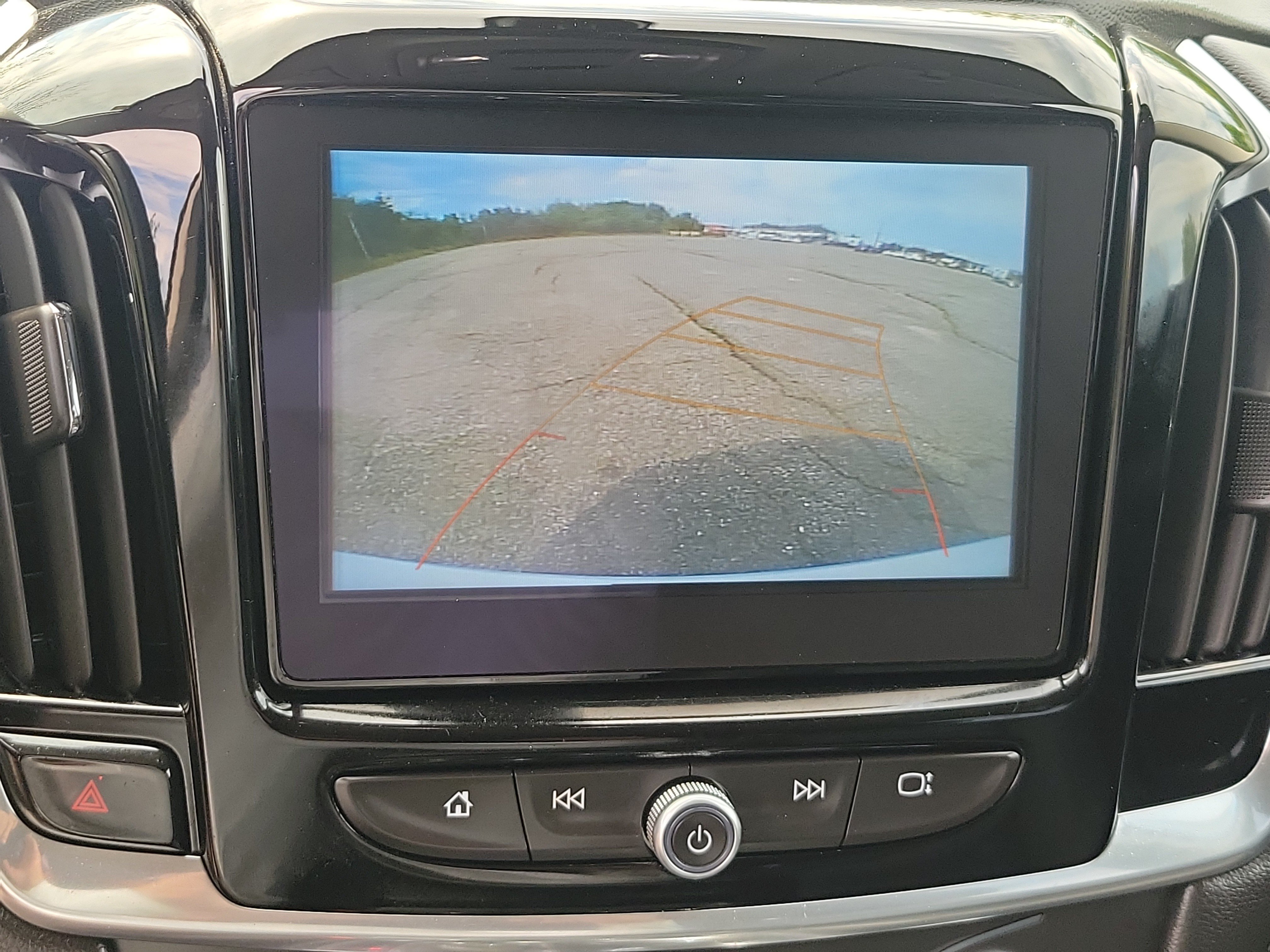 Used 2019 Chevrolet Traverse LT w/ LPO, Floor Liner Package AWD/4WD image 27