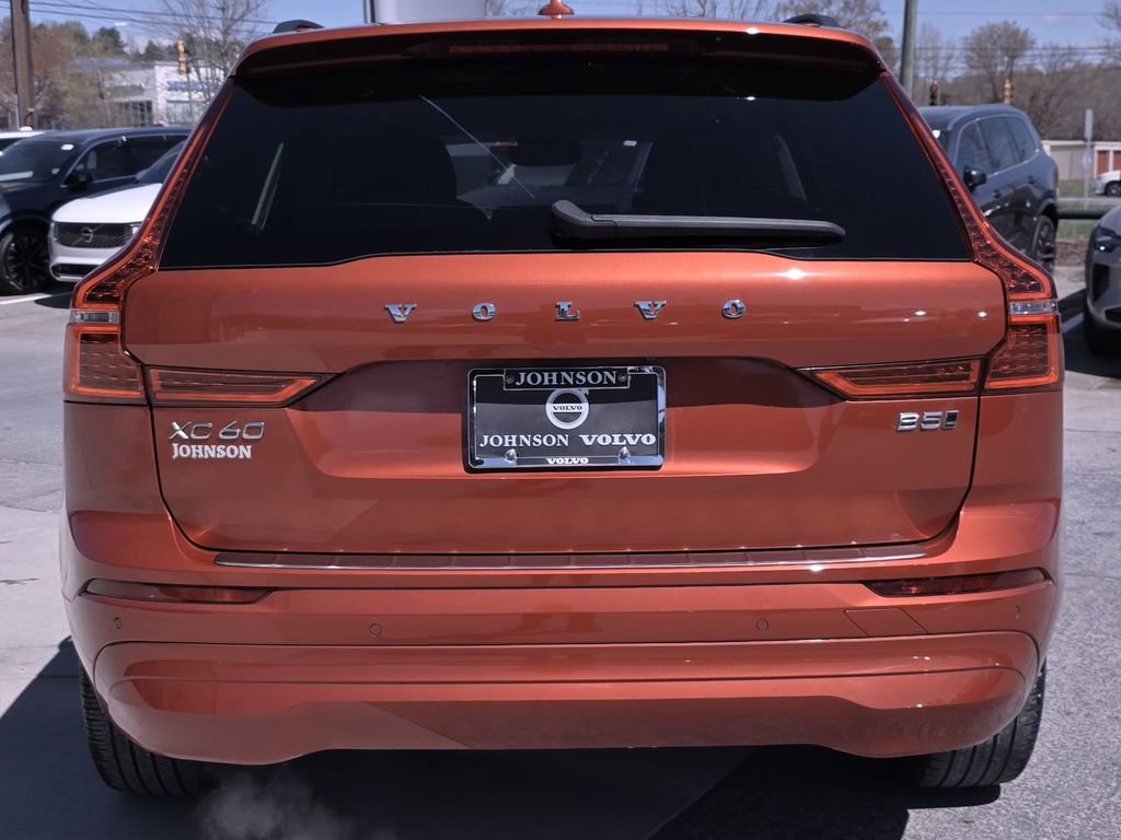 Used 2023 Volvo XC60 B5 Core w/ Climate Package image 6