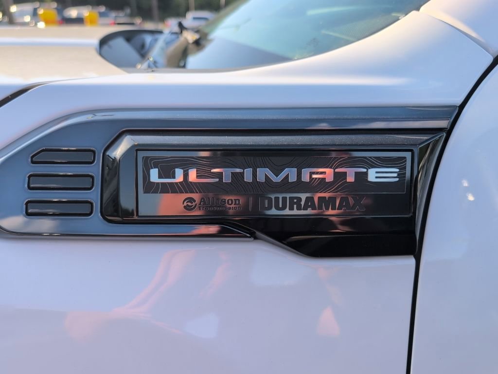 Used 2024 GMC Sierra 3500 Denali Ultimate AWD/4WD image 9