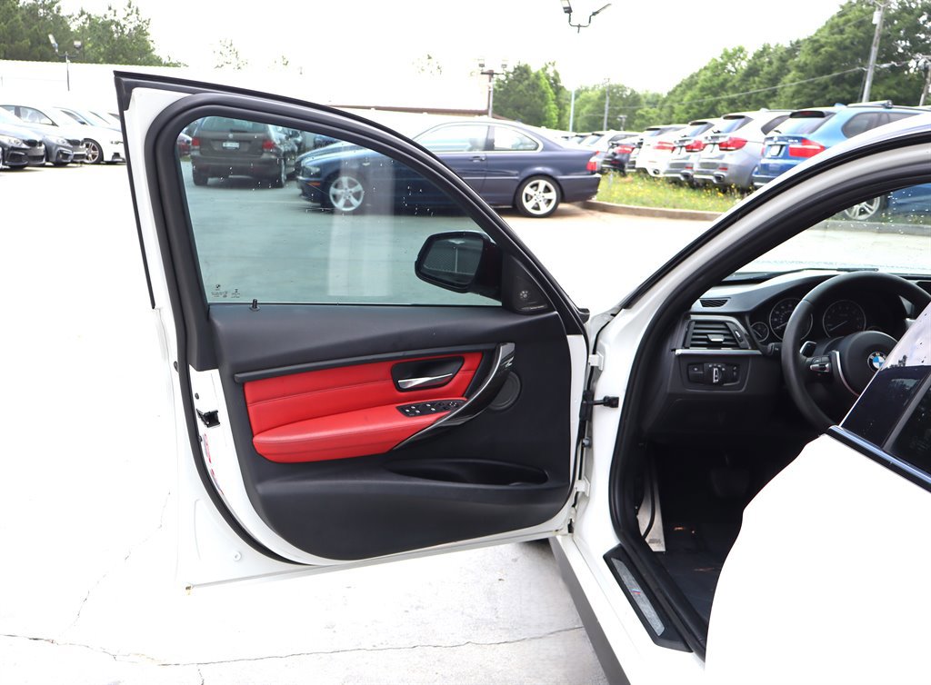 Used 2015 BMW 328i xDrive Sedan AWD/4WD image 33
