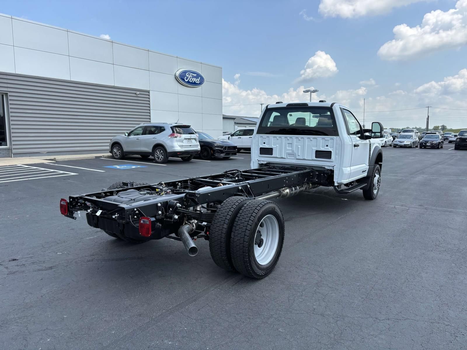New 2025 Ford F550 4x4 Regular Cab Super Duty image 29