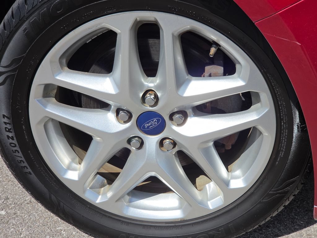 Used 2013 Ford Fusion SE FWD image 15