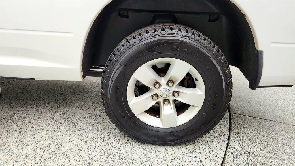 Used 2019 RAM 1500 Classic SLT AWD/4WD image 9