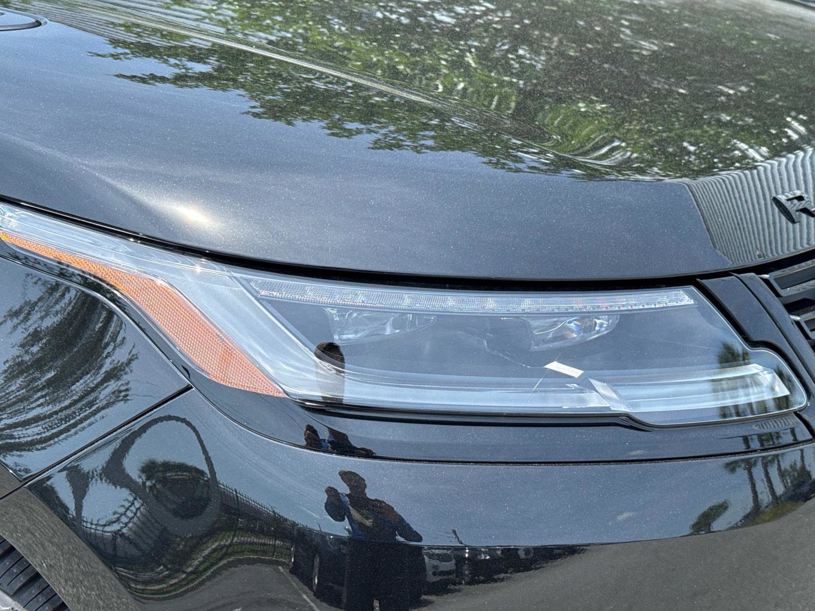 New 2026 Land Rover Range Rover Velar Dynamic SE image 8