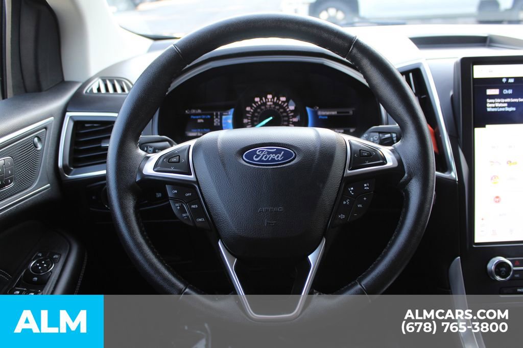 Used 2024 Ford Edge Titanium image 25