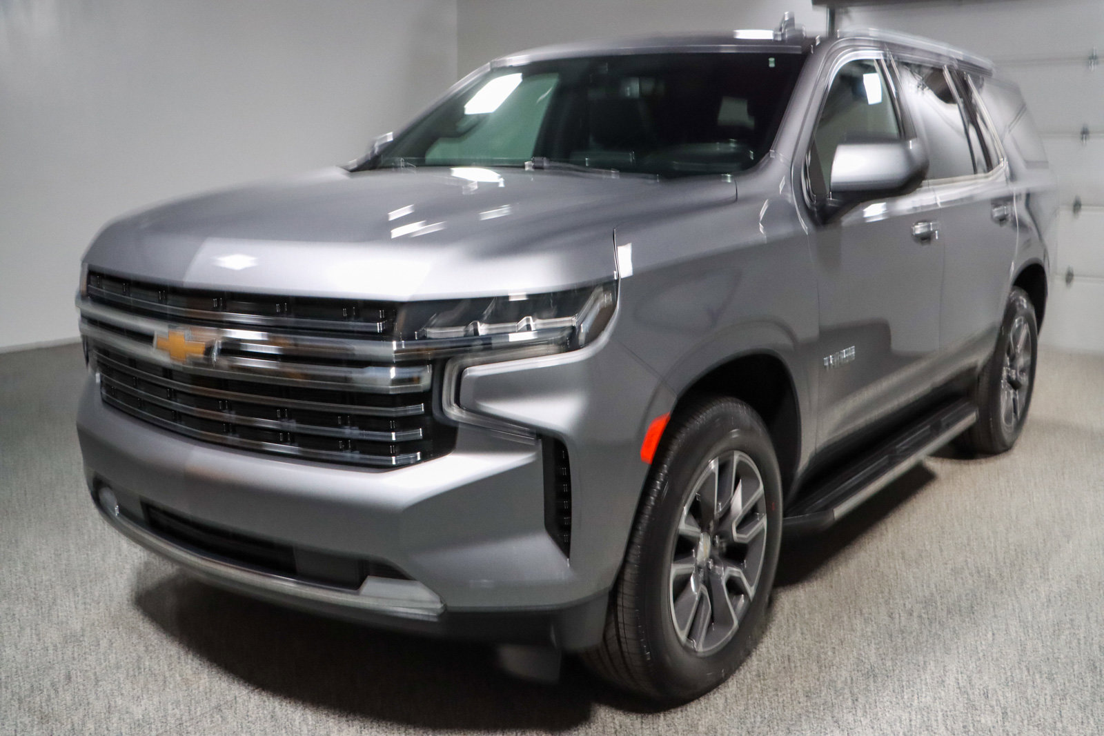 Used 2021 Chevrolet Tahoe LT w/ Rear Media and Nav Package image 38