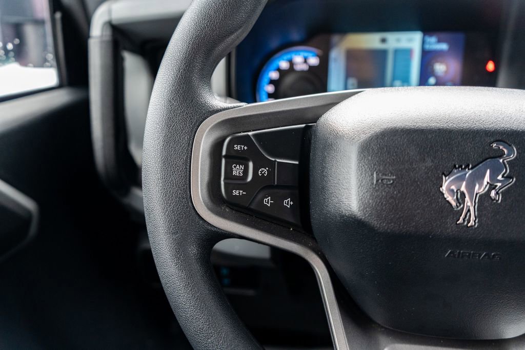 Used 2023 Ford Bronco Base image 23