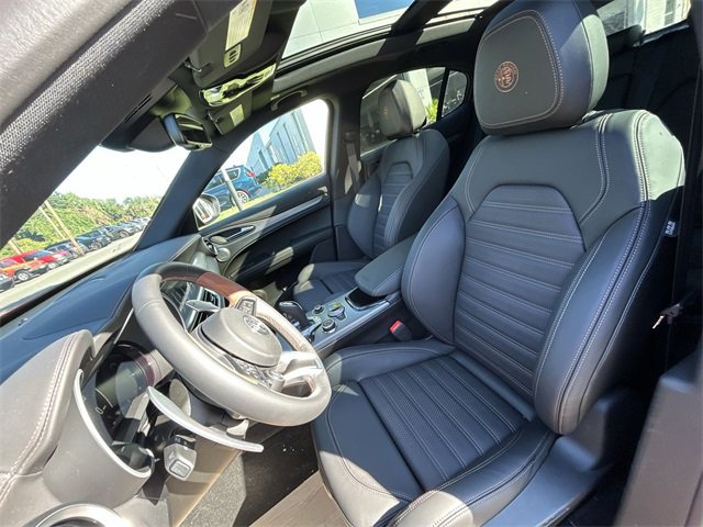 New 2025 Alfa Romeo Stelvio Sprint image 11