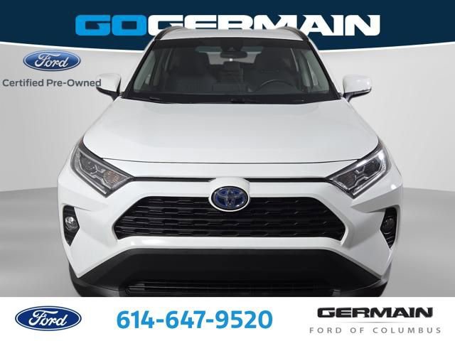 Used 2021 Toyota RAV4 XLE AWD/4WD image 2