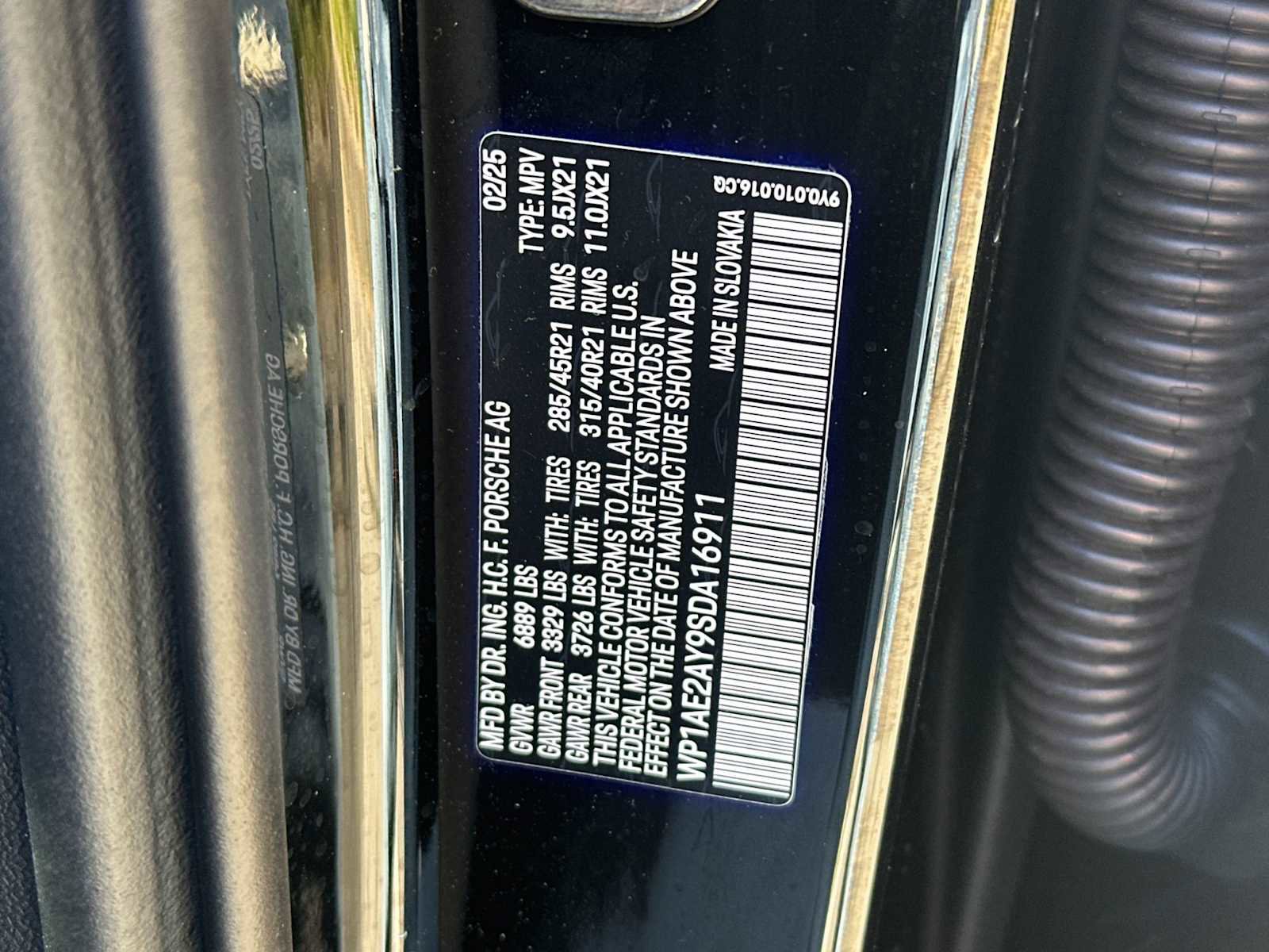 Certified 2025 Porsche Cayenne E-Hybrid AWD/4WD image 30