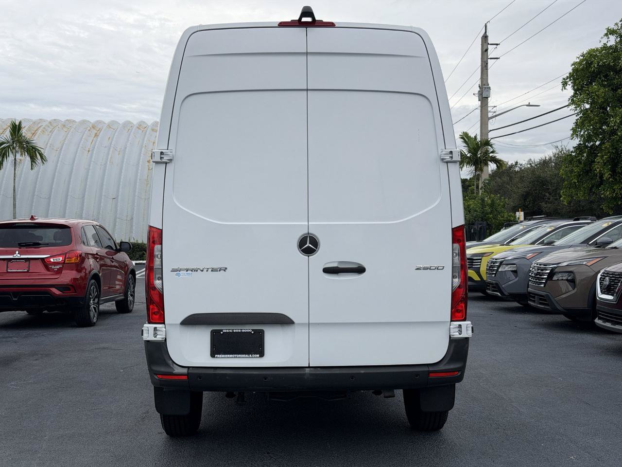 Used 2023 Mercedes-Benz Sprinter 2500 image 4