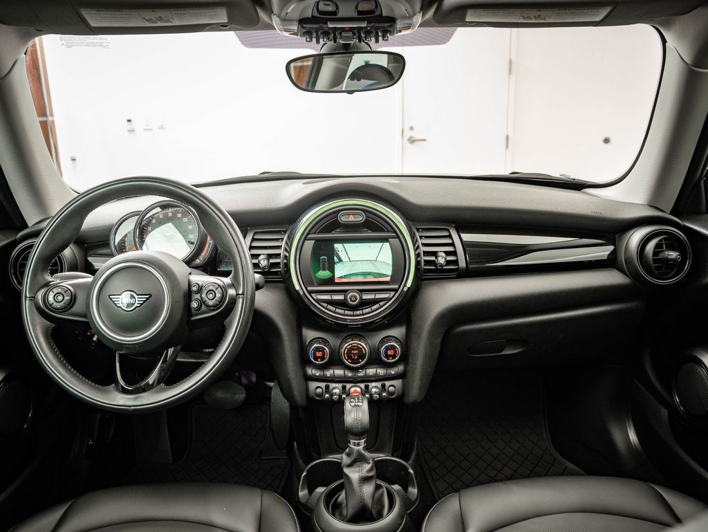 Used 2019 MINI Cooper 2-Door Hardtop FWD image 4