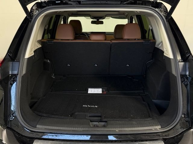 Used 2026 Nissan Rogue Platinum w/ Platinum Premium Package AWD/4WD image 17
