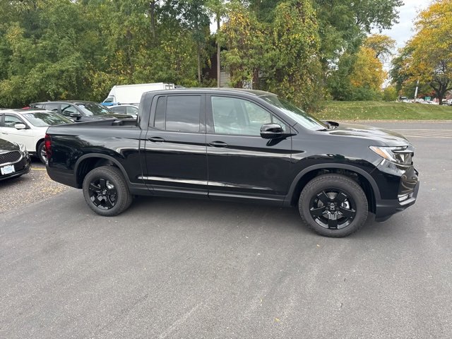 New 2026 Honda Ridgeline Black Edition image 2
