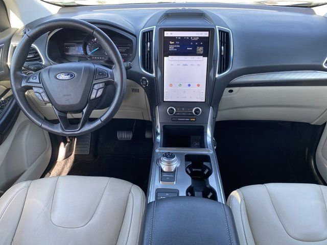 Used 2022 Ford Edge Titanium image 13
