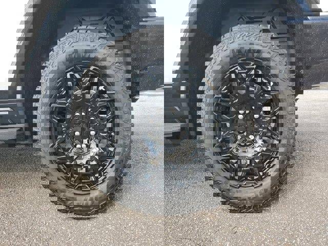 New 2025 GMC Hummer EV 2X image 8