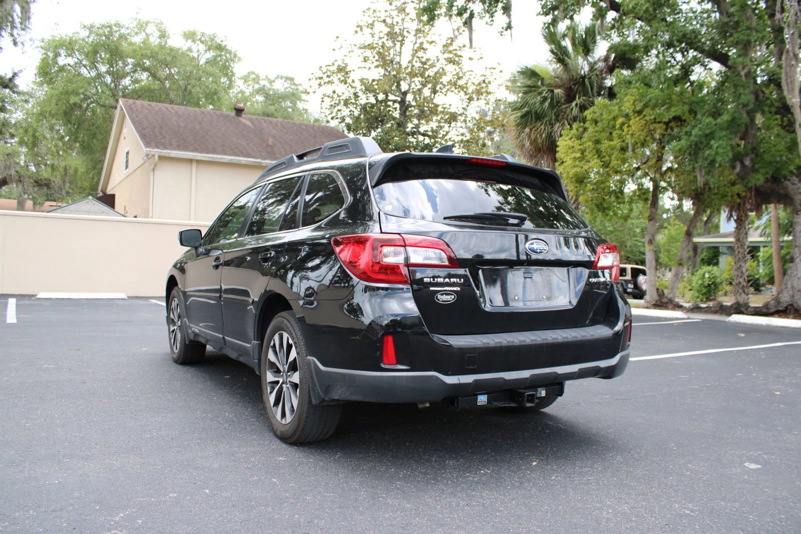 Used 2016 Subaru Outback 2.5i Limited AWD/4WD image 5