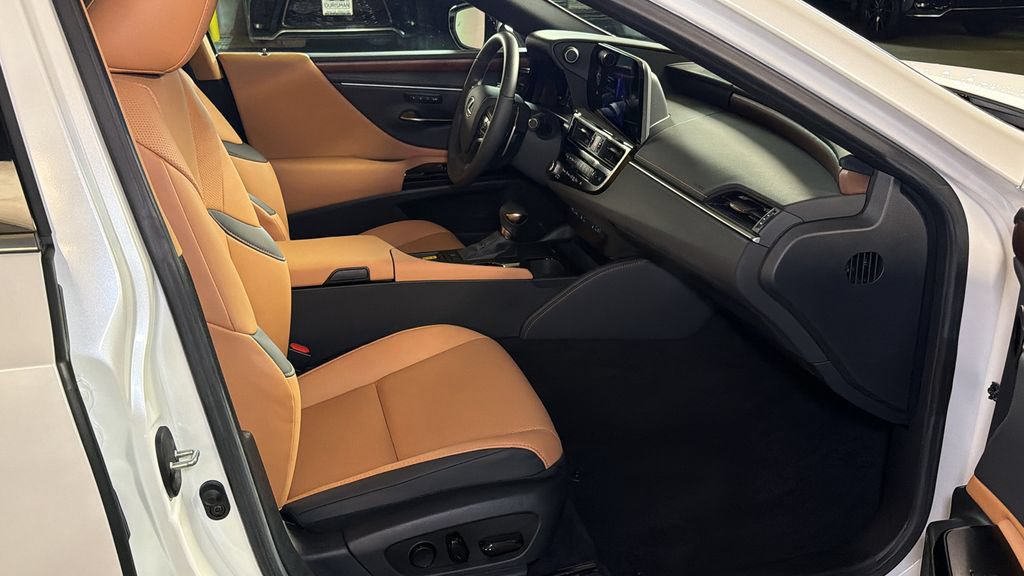 Certified 2024 Lexus ES 350 w/ Premium Package FWD image 10