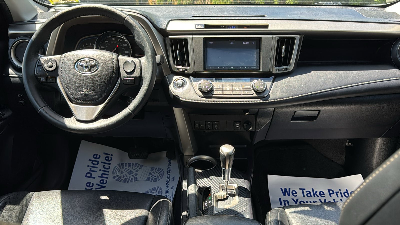 Used 2015 Toyota RAV4 Limited AWD/4WD image 19