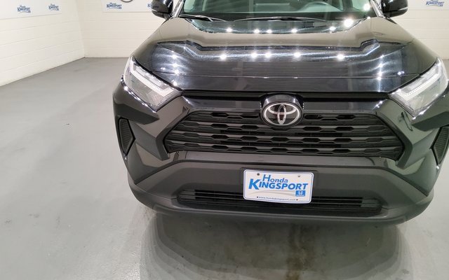 Used 2024 Toyota RAV4 XLE image 9