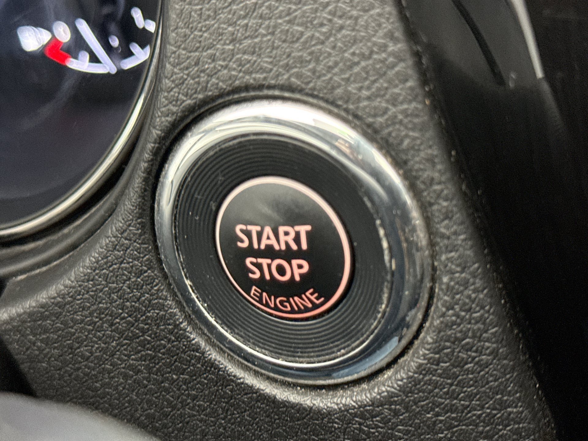 Used 2020 Nissan Rogue Sport SV w/ Technology Package AWD/4WD image 18
