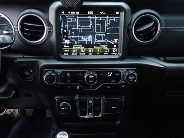 Used 2023 Jeep Wrangler Unlimited Sahara AWD/4WD image 14