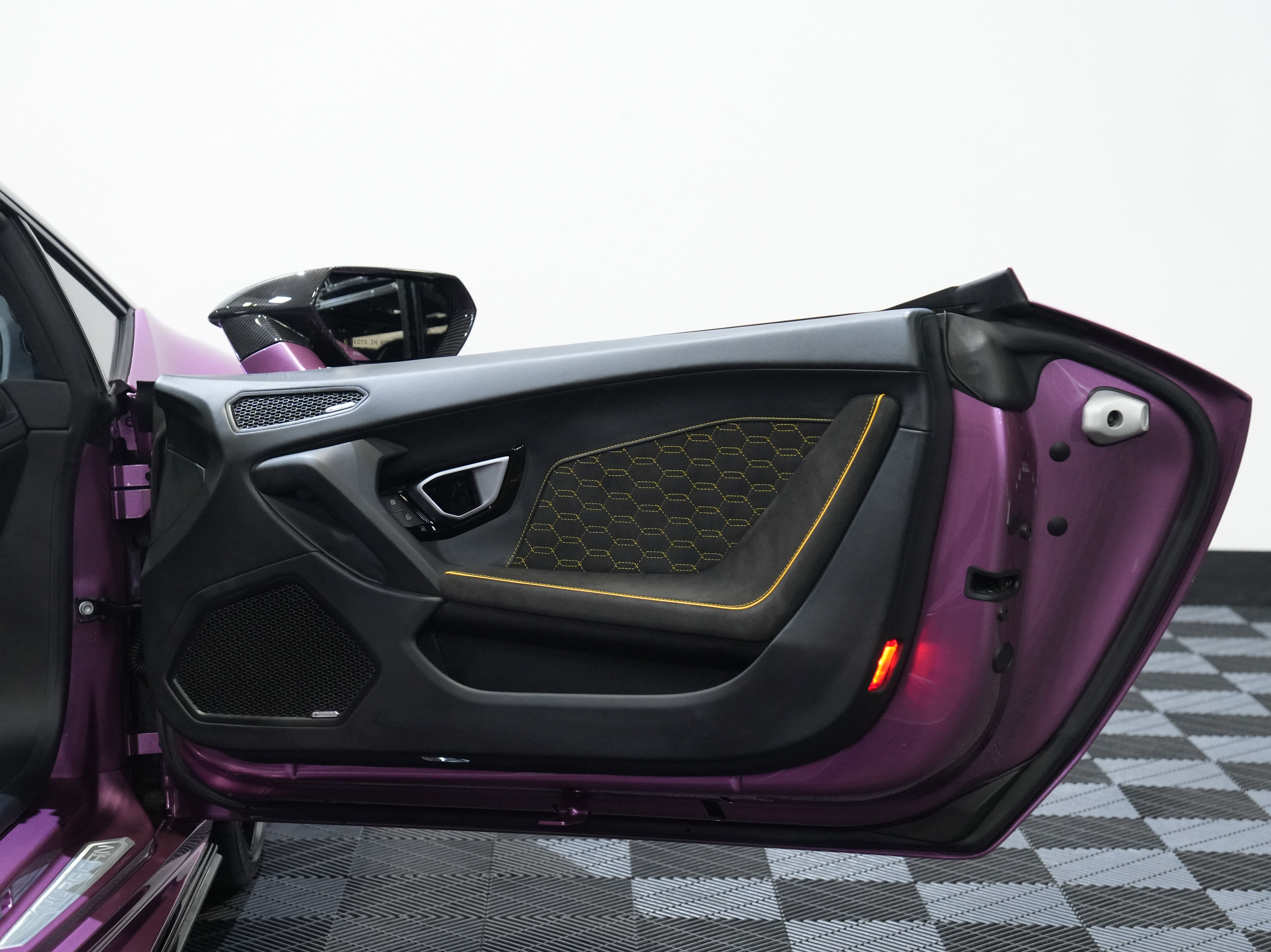 Used 2024 Lamborghini Huracan EVO image 36