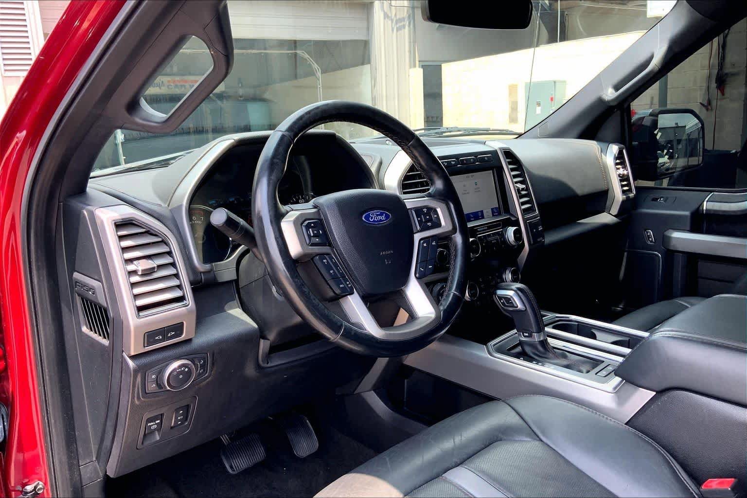 Used 2019 Ford F150 Platinum w/ Equipment Group 701A Luxury AWD/4WD image 18