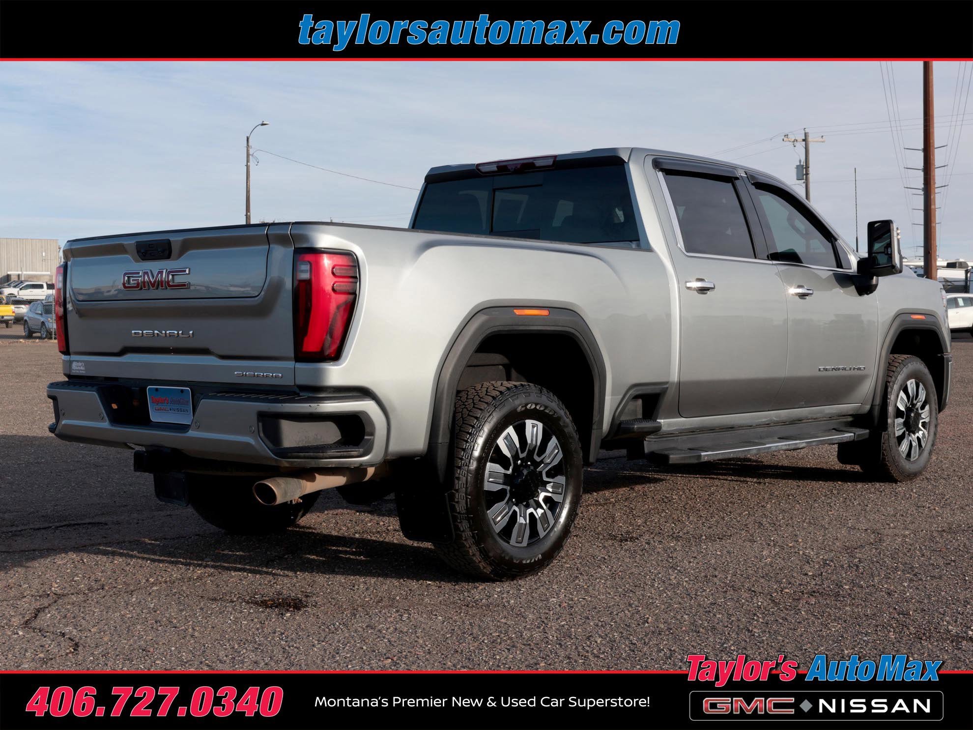 Used 2024 GMC Sierra 3500 Denali w/ Denali Reserve Package AWD/4WD image 4