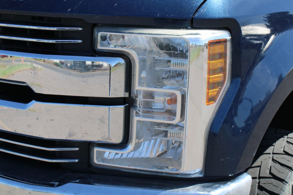 Used 2018 Ford F350 Lariat w/ Camper Package AWD/4WD image 10
