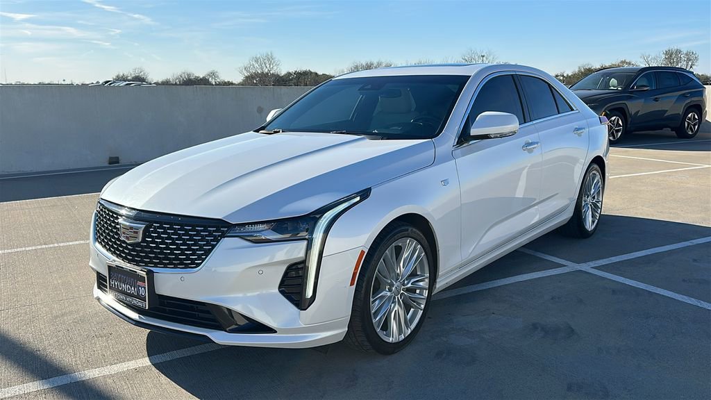 Used 2025 Cadillac CT4 Premium Luxury image 9