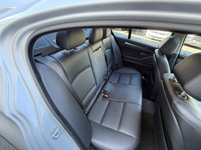 Used 2014 BMW 535d Sedan image 32