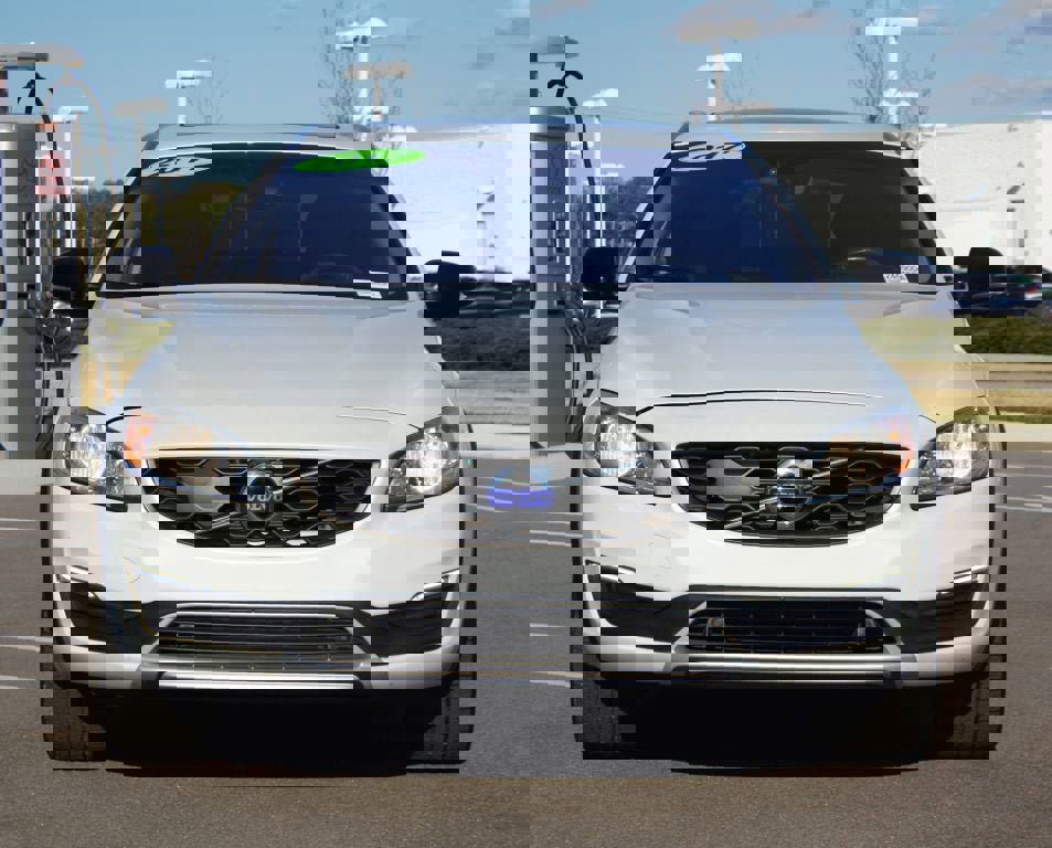 Used 2017 Volvo V60 T5 Cross Country w/ Convenience Package image 24