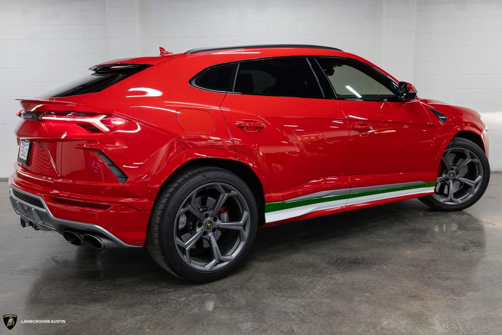 Used 2022 Lamborghini Urus image 13