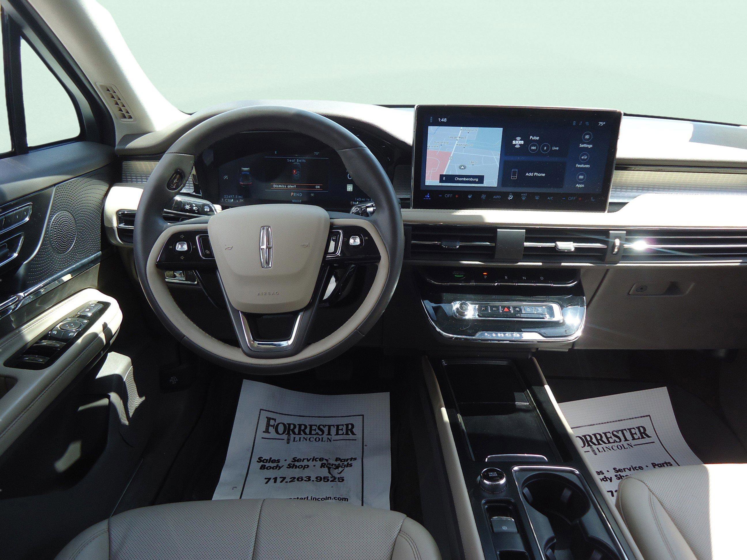 Used 2023 Lincoln Corsair AWD w/ Equipment Group 101A image 11