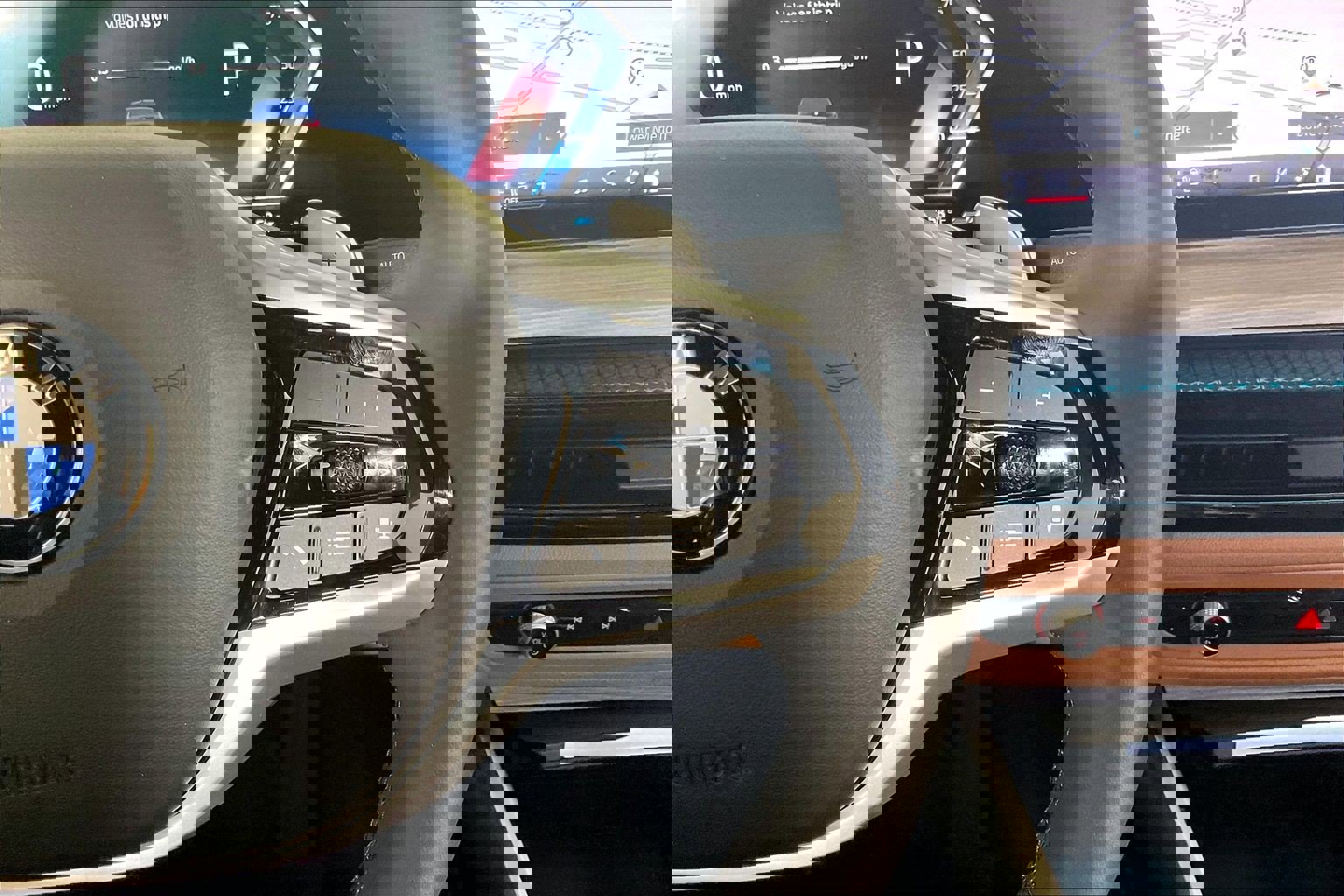 Certified 2025 BMW 330i xDrive Sedan image 19