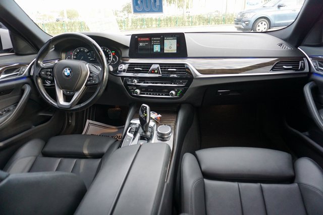 Used 2018 BMW 530e xDrive w/ Premium Package 2 image 5