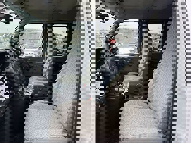 New 2026 Chevrolet Express 3500 LS image 18