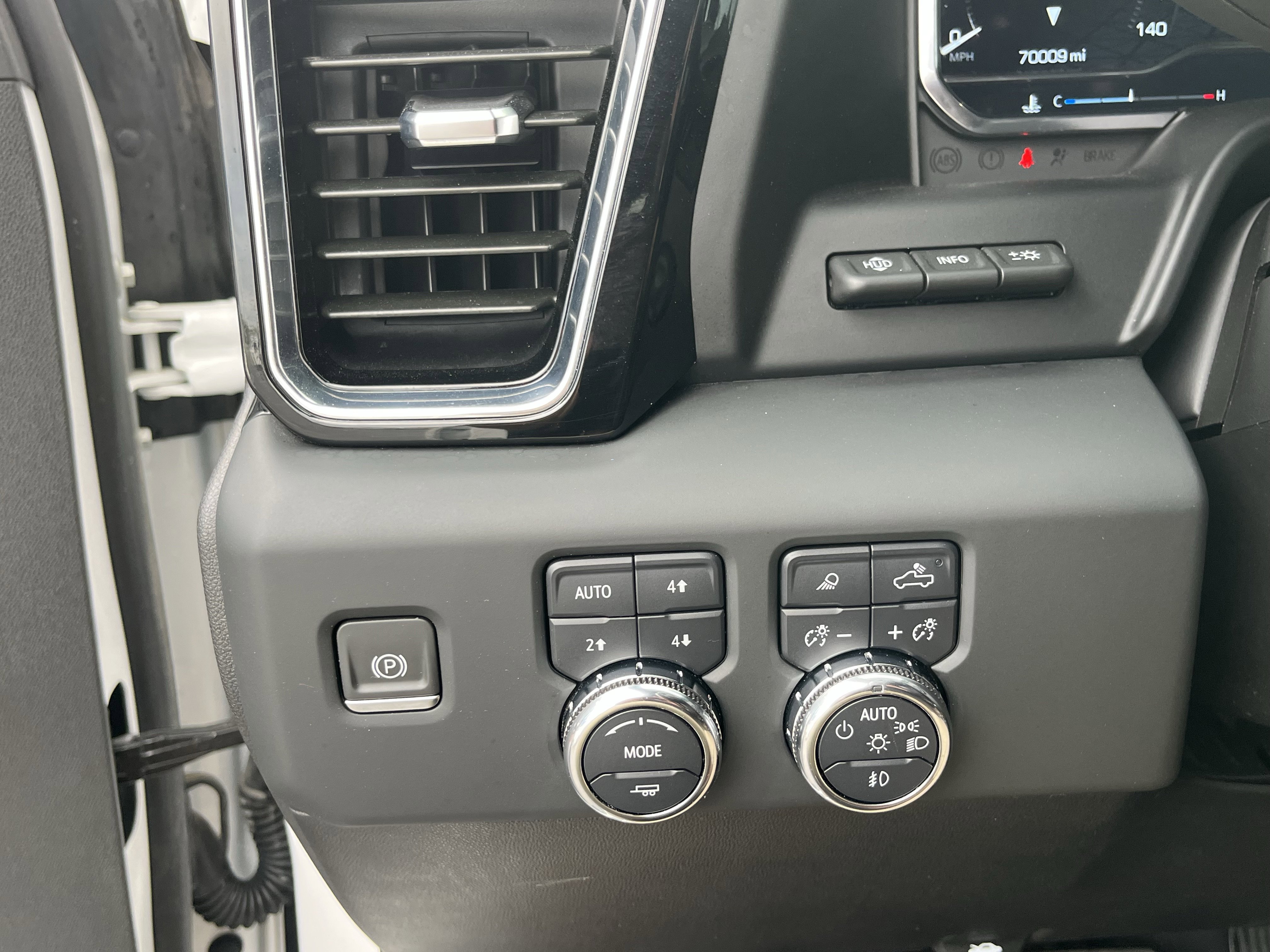 Used 2024 GMC Sierra 1500 Denali Ultimate image 18