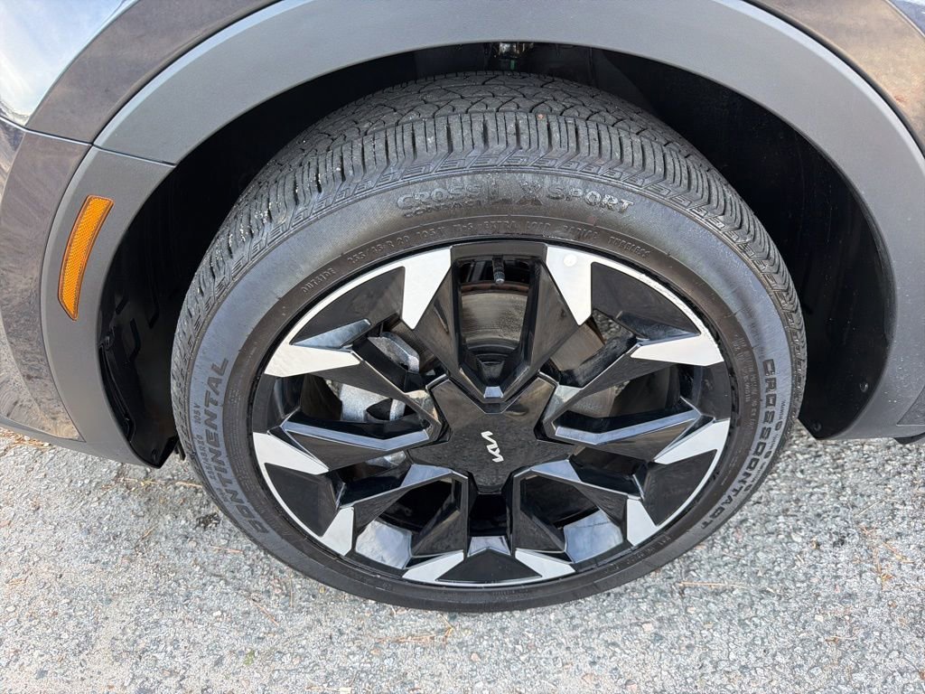 Certified 2025 Kia Sorento EX w/ Panoramic Sunroof Package image 10