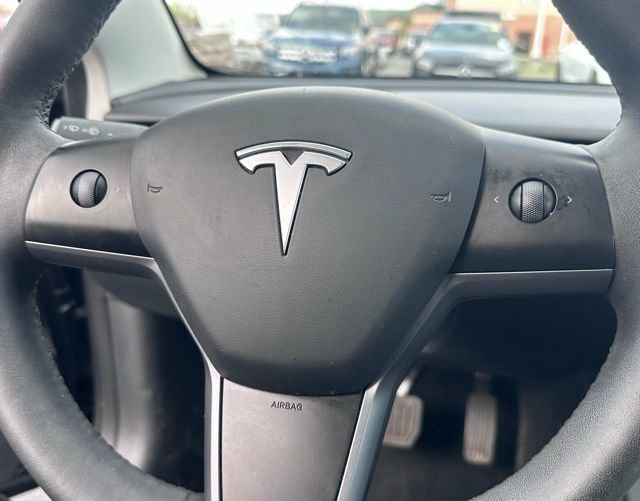 Used 2023 Tesla Model 3 Standard Range image 10